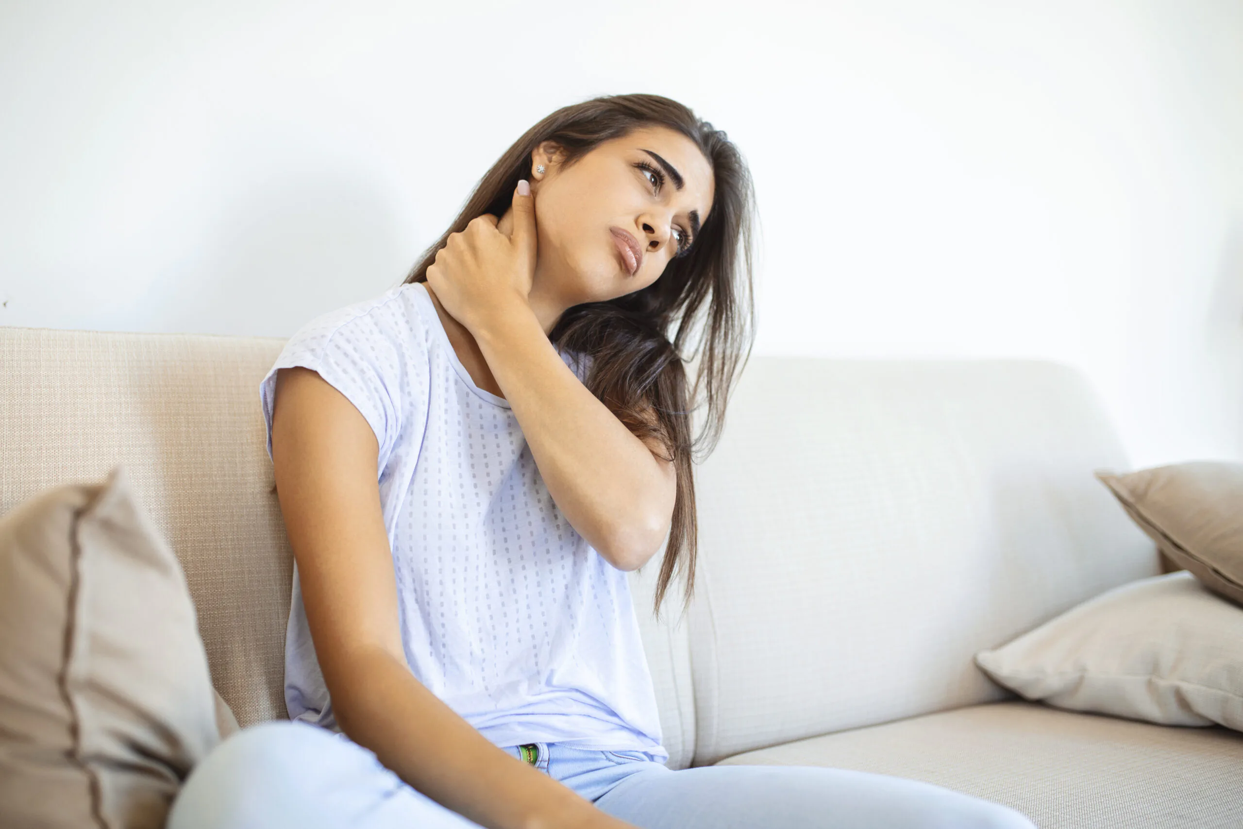 Hérnia de Disco Cervical: Sintomas, Tratamento e Quando Operar