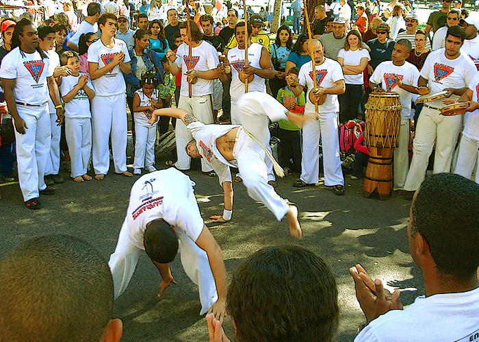 Roda de capoeira no Parque da Redenção em Porto Alegre