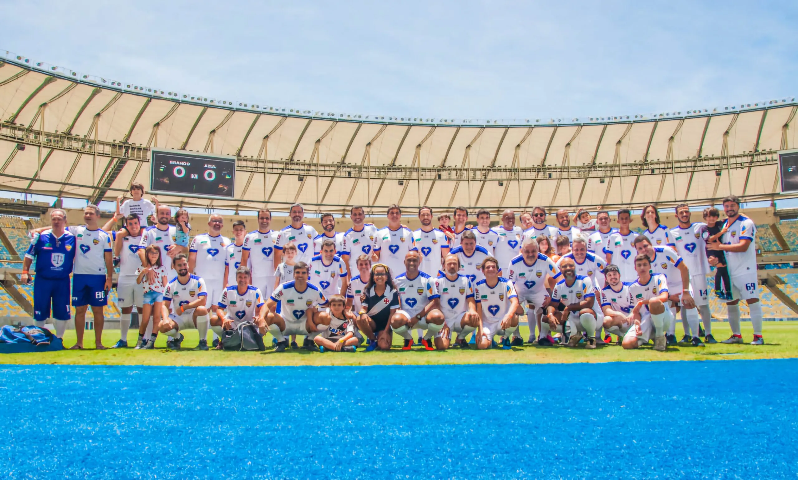 Time dos médicos com Dr. Juan Aquino no Maracanã, em amistoso Natal Solidário de fim de ano, em 2019.