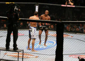 Anderson Silva e Thales Leites no UFC 97, em 2009, em imagem ilustrativa da modalidade